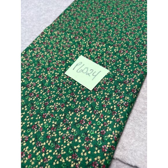 Green Floral Fabric 25x27" Quilting Cotton Small Flowers Sewing Material Craft S - Picture 3 of 4